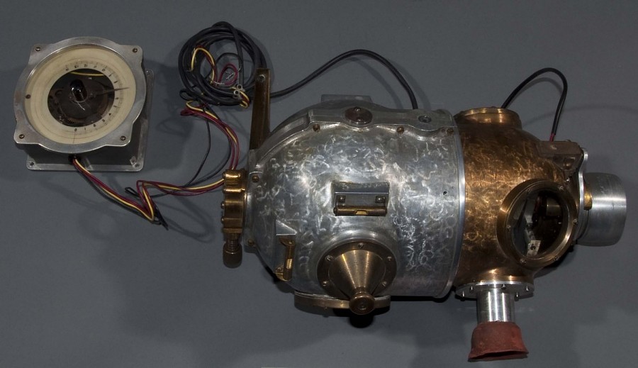 images/norden-bombsight.jpg